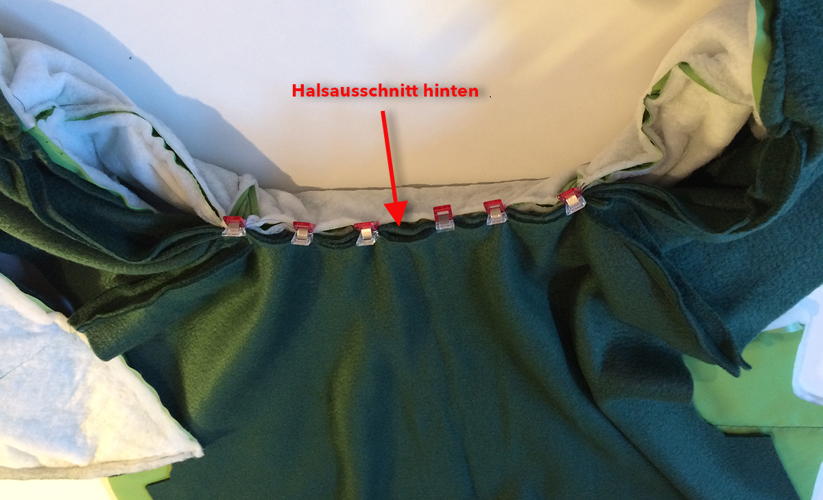 Halsauschnitt zusammen nähen